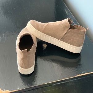 Womens Shoes